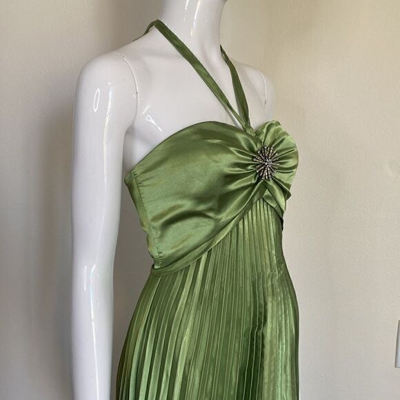 Betsy & Adam Apple Green Pleated Gown Size 2 - Picture 6 of 16
